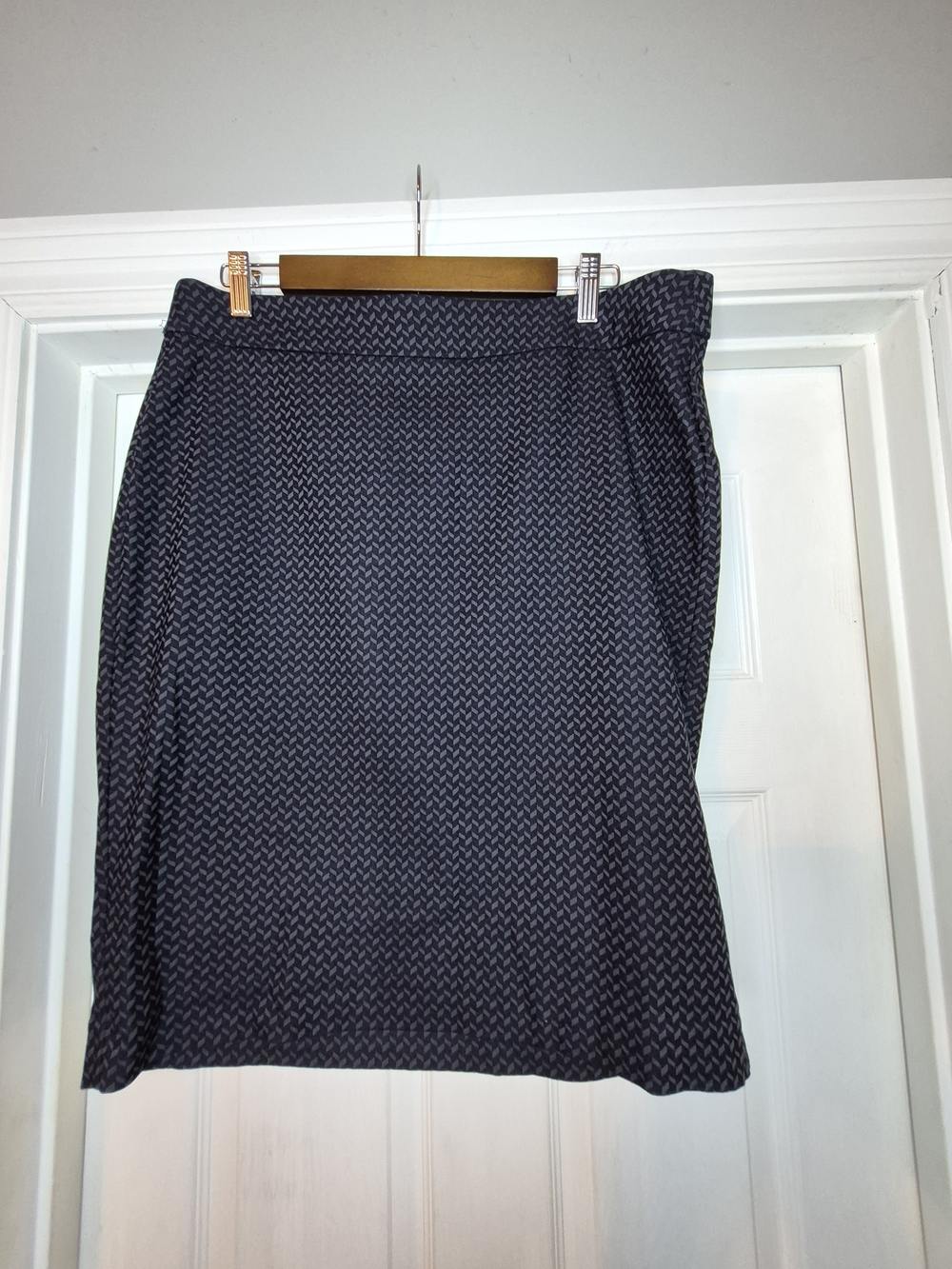 Elle Navy Black Textured Pencil Skirt Large